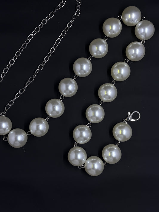 oversized pearl chain belt